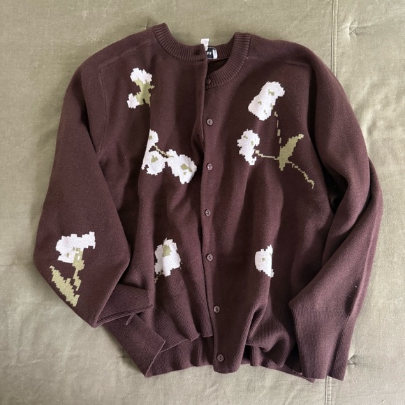 Free Assembly Floral Spring Cardigan - Picture 2 of 3